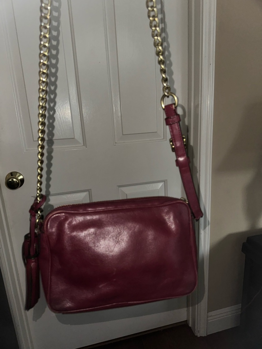 Coach Pink Leather Crossbody Bag with Gold Chain Strap - Picture 2 of 6